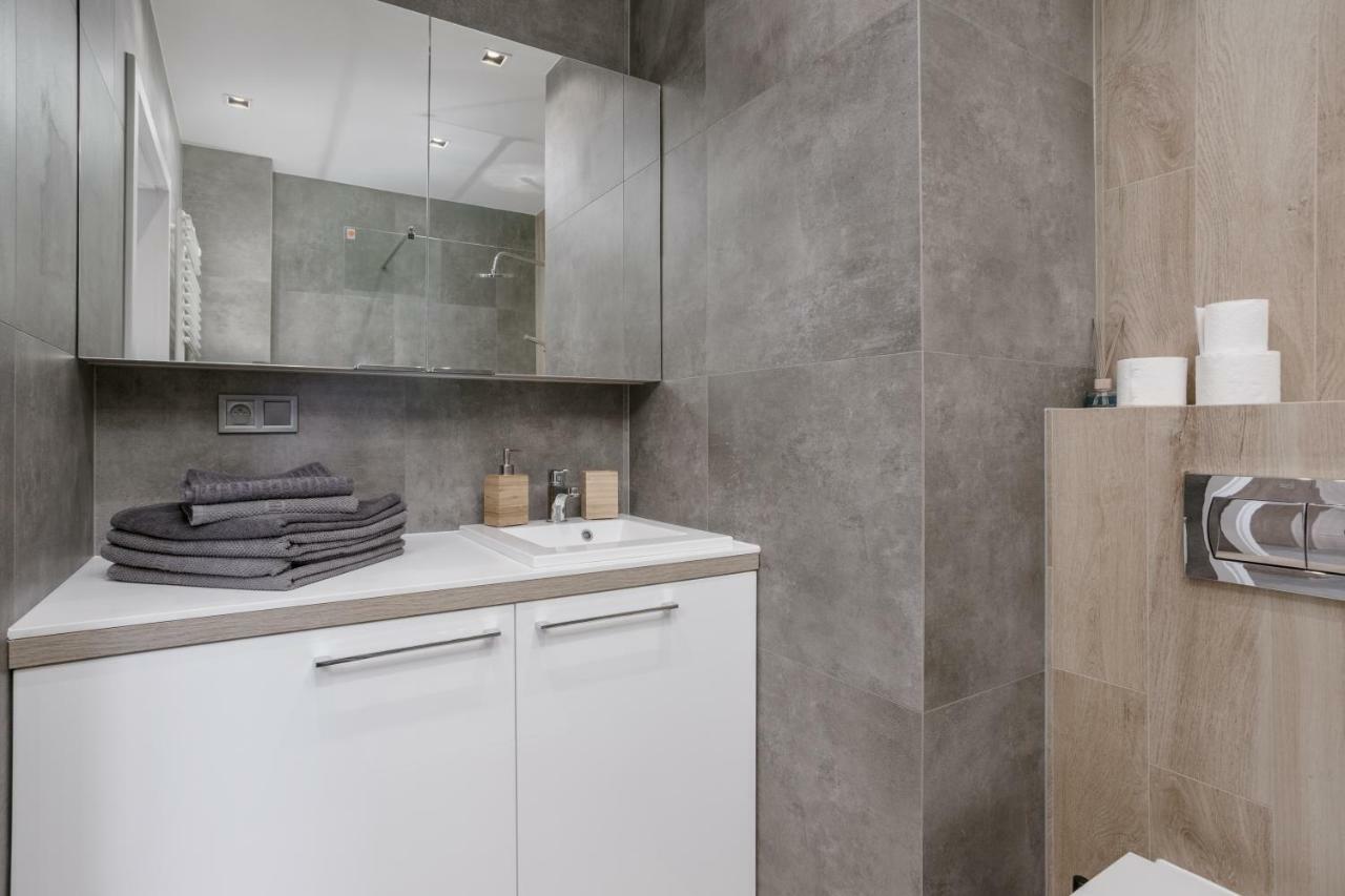 Chill Apartments Wola Варшава Екстериор снимка