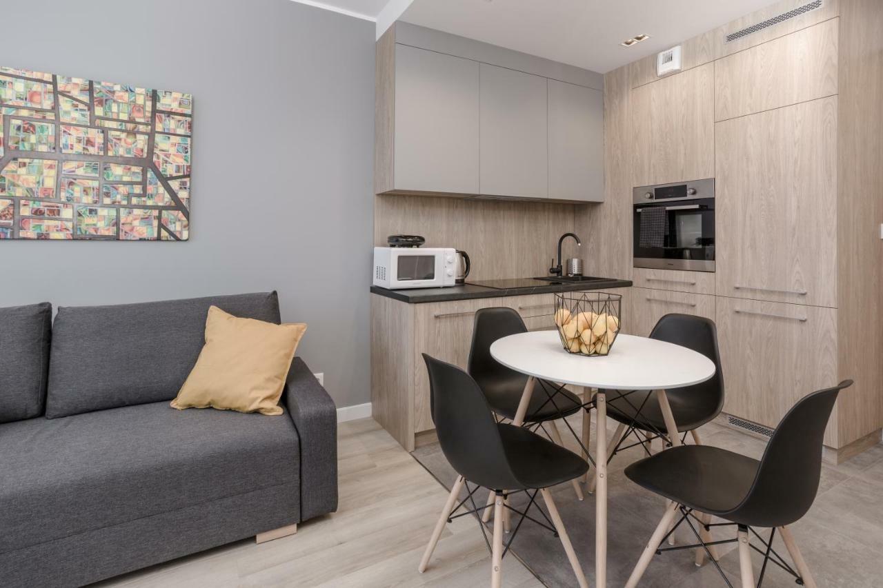 Chill Apartments Wola Варшава Екстериор снимка