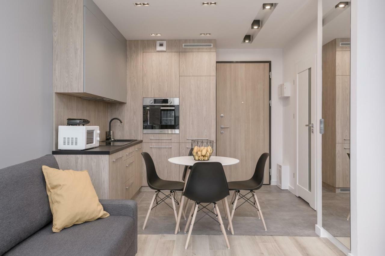 Chill Apartments Wola Варшава Екстериор снимка