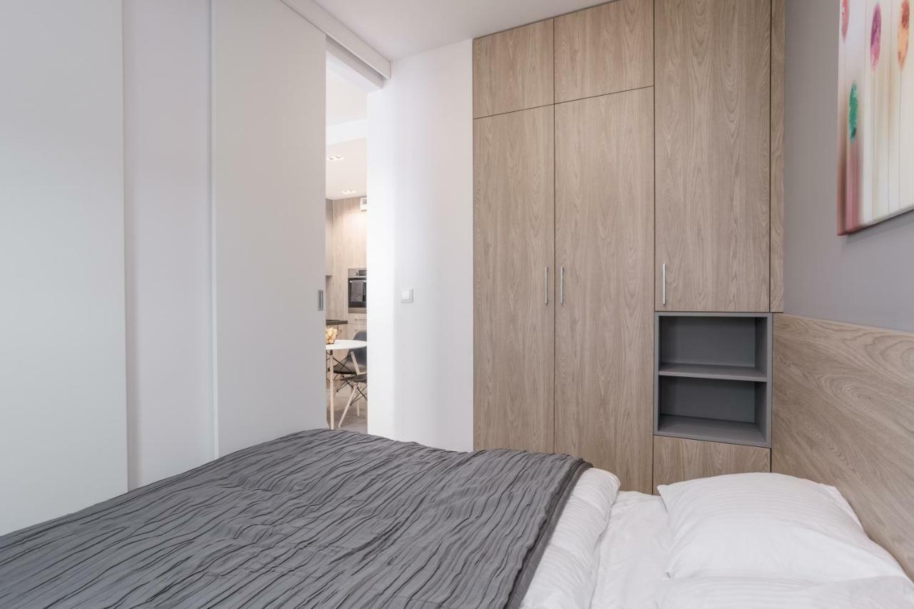 Chill Apartments Wola Варшава Екстериор снимка