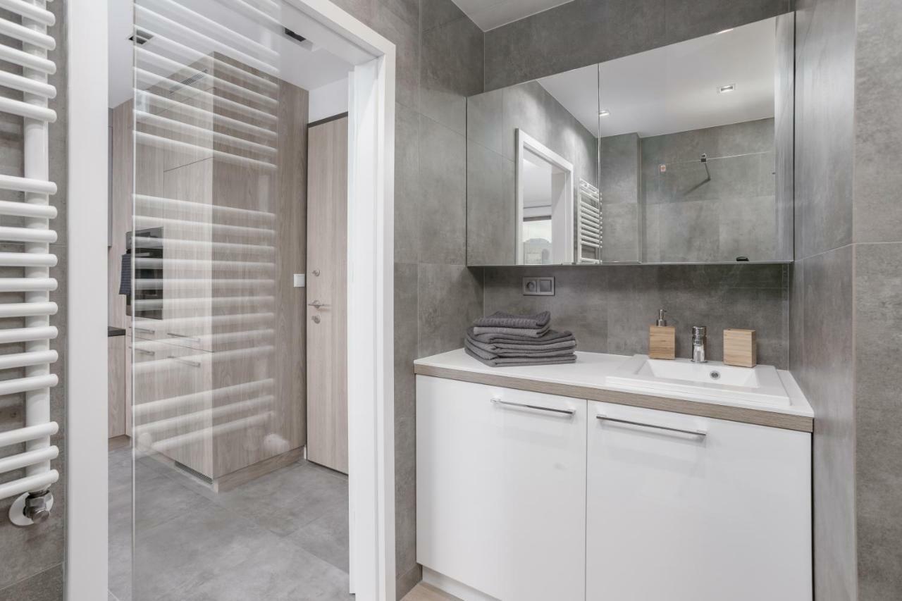 Chill Apartments Wola Варшава Екстериор снимка