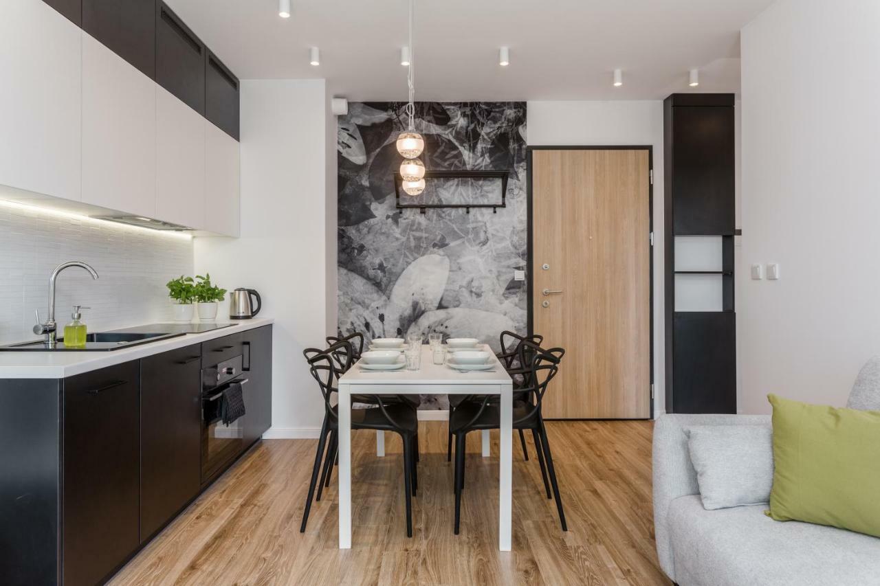 Chill Apartments Wola Варшава Екстериор снимка