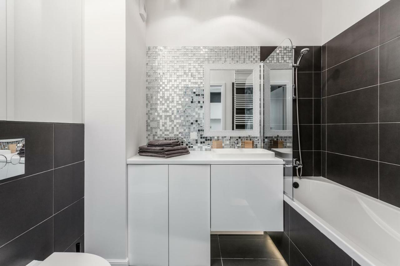 Chill Apartments Wola Варшава Екстериор снимка